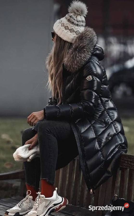 Puchowy płaszcz z Moncler Gdynia