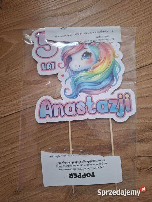 Topper urodzinowy na tort z imieniem