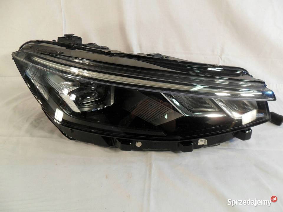 REFLEKTOR PRZÓD STRONA PRAWA VOLKSWAGEN PASSAT osobowe Nowy Tomyśl sprzedam