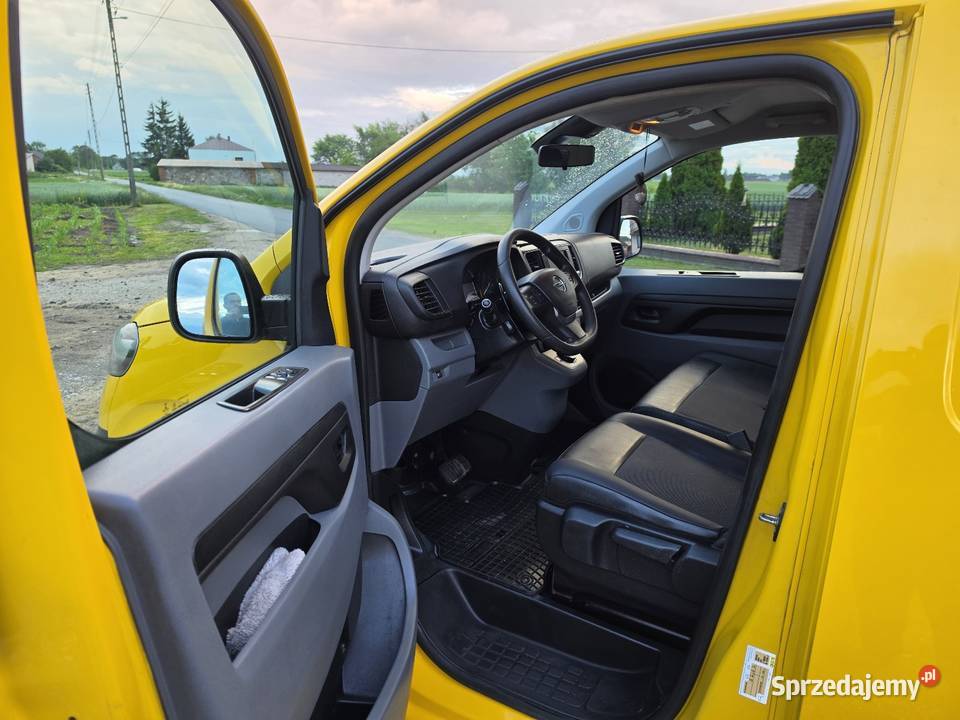 Opol Vivaro Long asystent parkowania