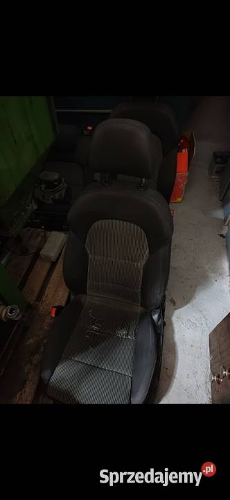 Siedzenia komplet audia4b8 Bystrzyca Stara