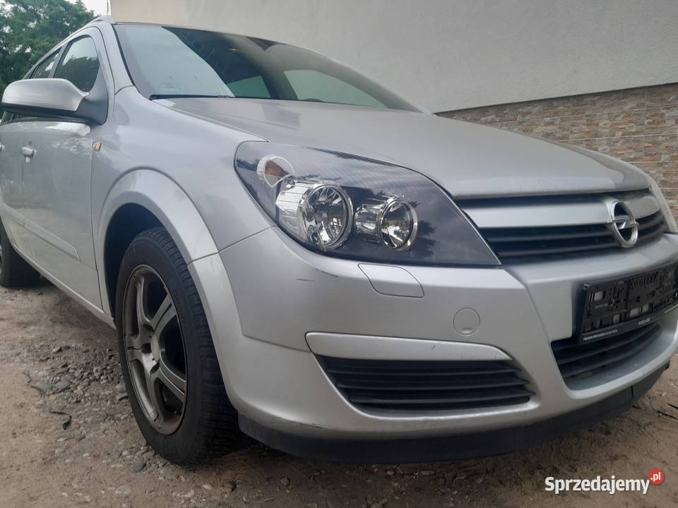 Opel Astra H 16 benzyna 105 2005r z de kombi 185 benzyna Opel Wronki