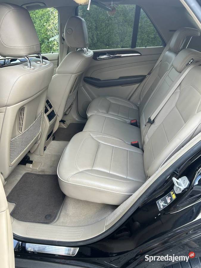 Sprzedam mercedesa ML z małym przebiegiem salon Skarżysko-Kamienna