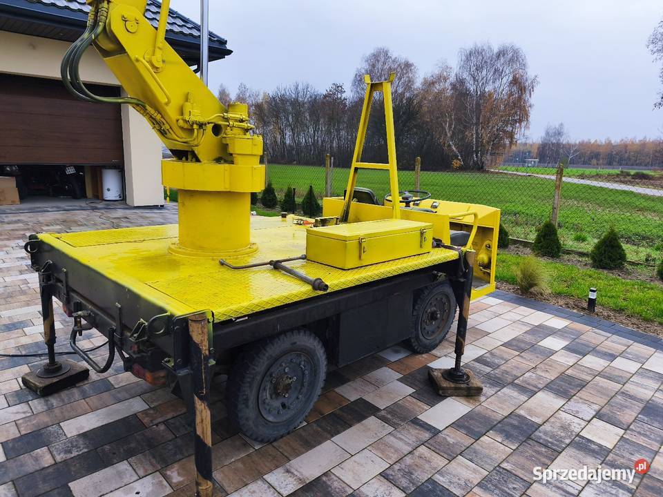 Podnośnik koszowy zwyżka Bumar P100 wózek WNA Skierniewice