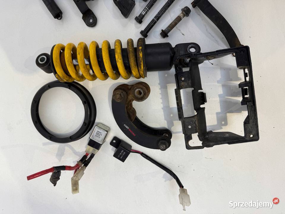 ZESTAW ŚRUB ŚRUBA ŚRUBY Yamaha YZF R125 125 lubelskie Chełm