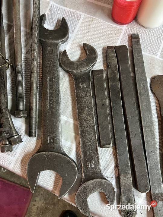 klucze narzędzia Niechobrz