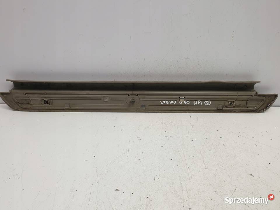 Volvo S40 V40 lift PRAWA NAKŁADKA PROGOWA Listwa Listwy i nakładki Karoseria Rudka