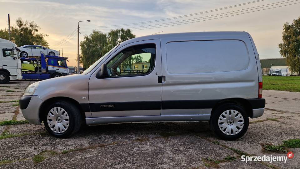 Citroen Berlingo 16 HDi 2011 2osobowy VAN 1560cm3 Radom