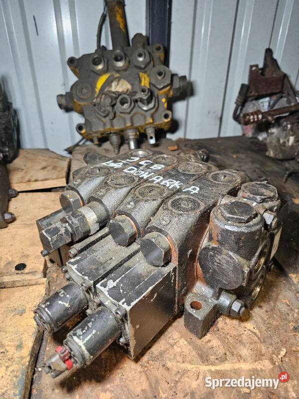4sekcyjny rozdzielacz hydrauliczny JCB TM300 Gdynia