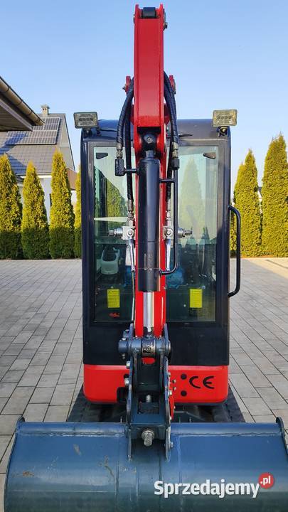 Minikoparka firmy NUOMAN NME18 18T