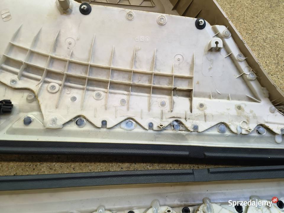 Skoda super II boczki drzwi przednich Wałbrzych