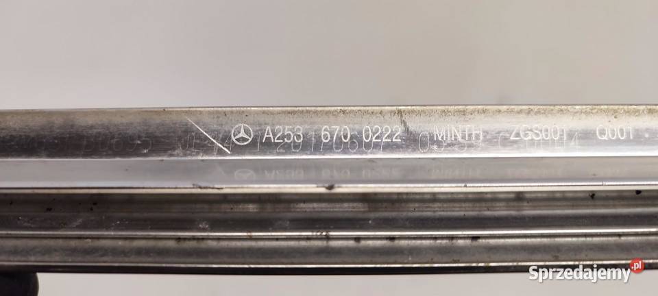 MERCEDES GLC W253 X253 LISTWA SZYBY PRAWY TYŁ