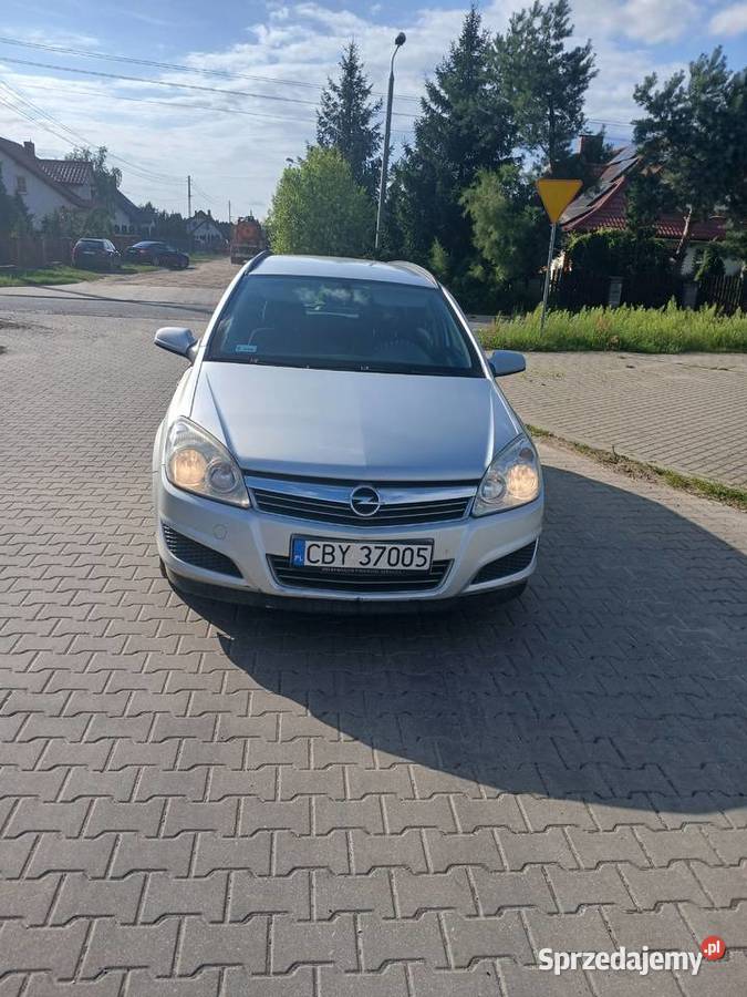 Sprzedam Opla Astrę H 16 benzyna nieuszkodzony Dobromierz