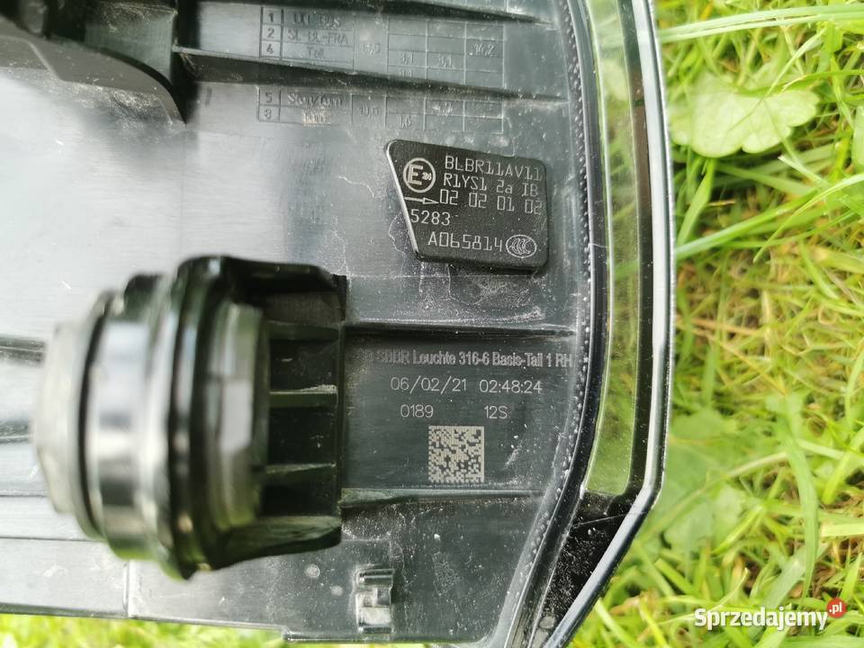 VW ID4 ID 4 LAMPA PRAWA TYLNA LED 11A945096 Oświetlenie sprzedam