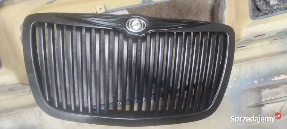 Grill Chrysler 300C nowy 0408r Tomaszów Mazowiecki