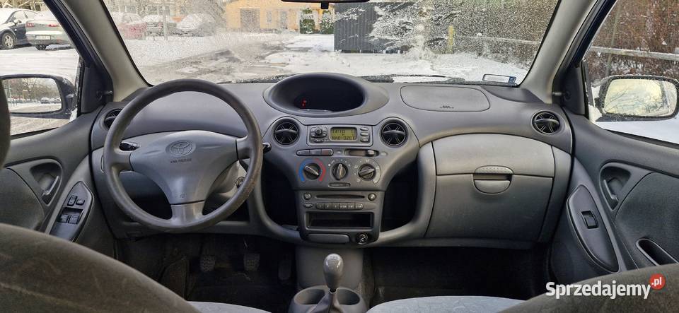 Toyota Yaris 10 VVTi 2001rIszy właści Gdańsk