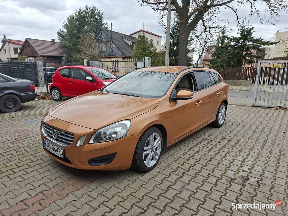 volvo v60 2012r 24d5 maska silnika błotniki