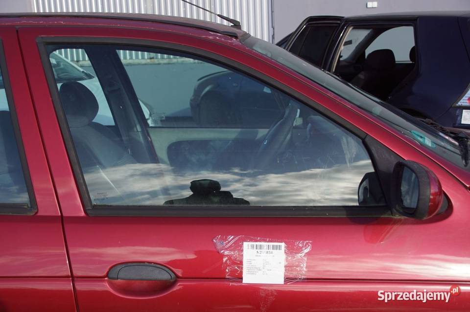 DRZWI PRAWE PRZÓD RENAULT MEGANE I NV713 Lipno sprzedam