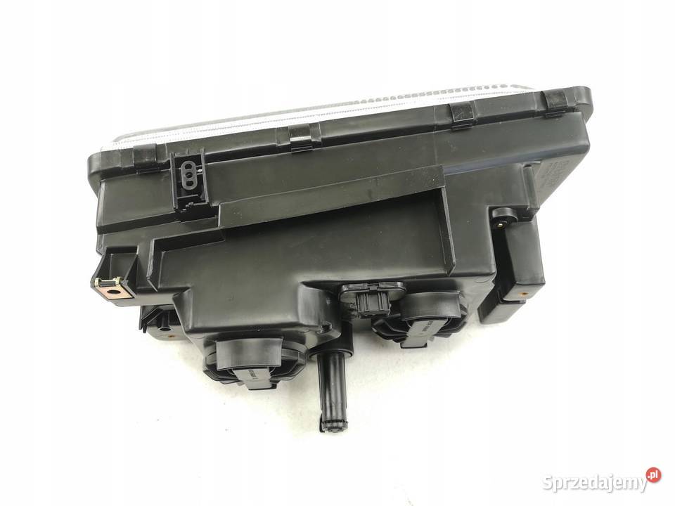 LAMPA PRAWY PRZÓD VOLVO 850 9497