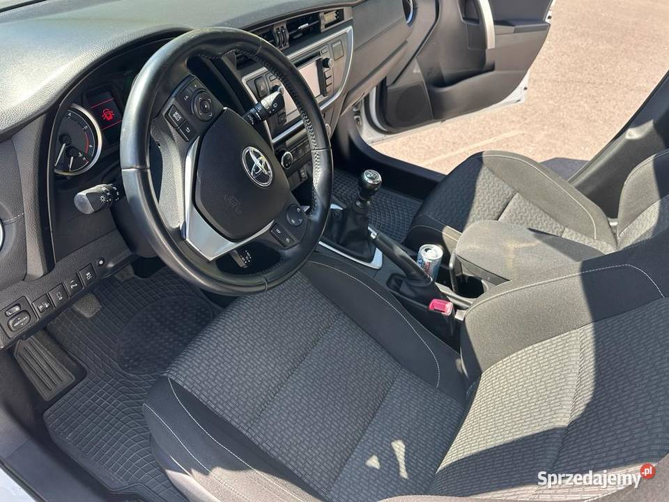 Toyota Auris 20 D4D Wrocław sprzedam
