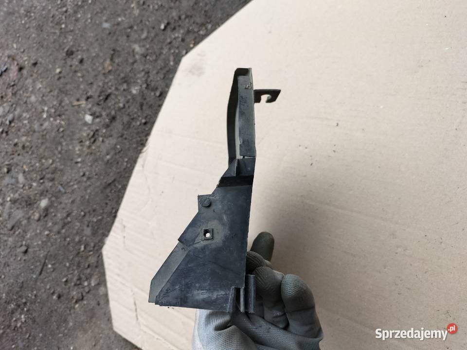 KIEROWNICA WLOT POWIETRZA 893805962 AUDI 80 B4 osobowe sprzedam