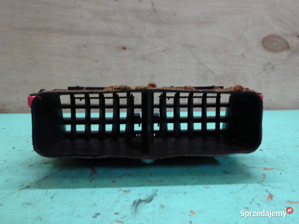 TOYOTA YARIS II LIFT 09r kratka nawiewu środkowa świętokrzyskie