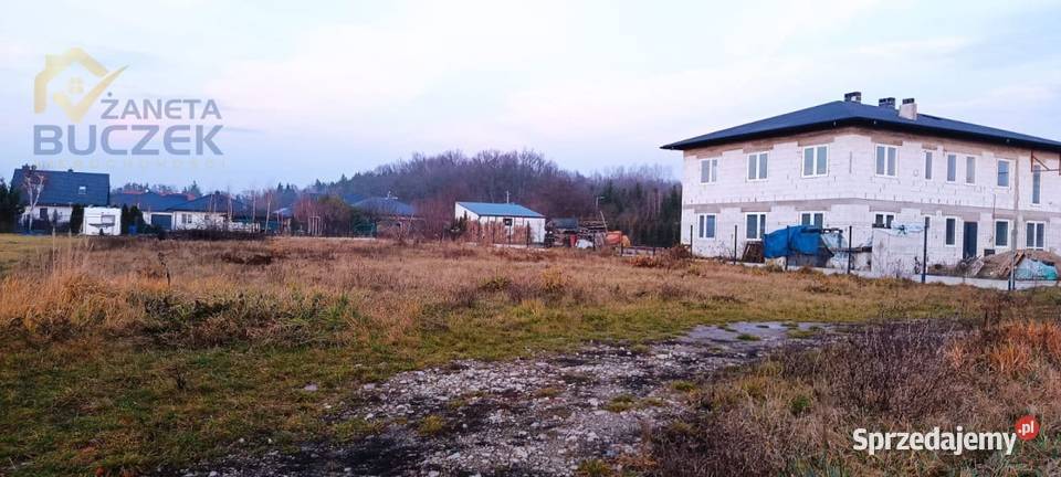 Sprzedam działkę budowlaną o pow 1335 m2 w 270zł/m2 Leszno