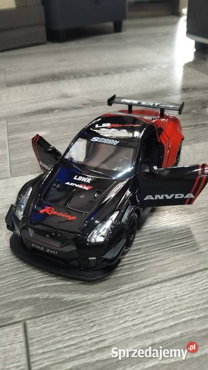 Sprzedam nowy model Nissan GTR w skali 124 Kutno