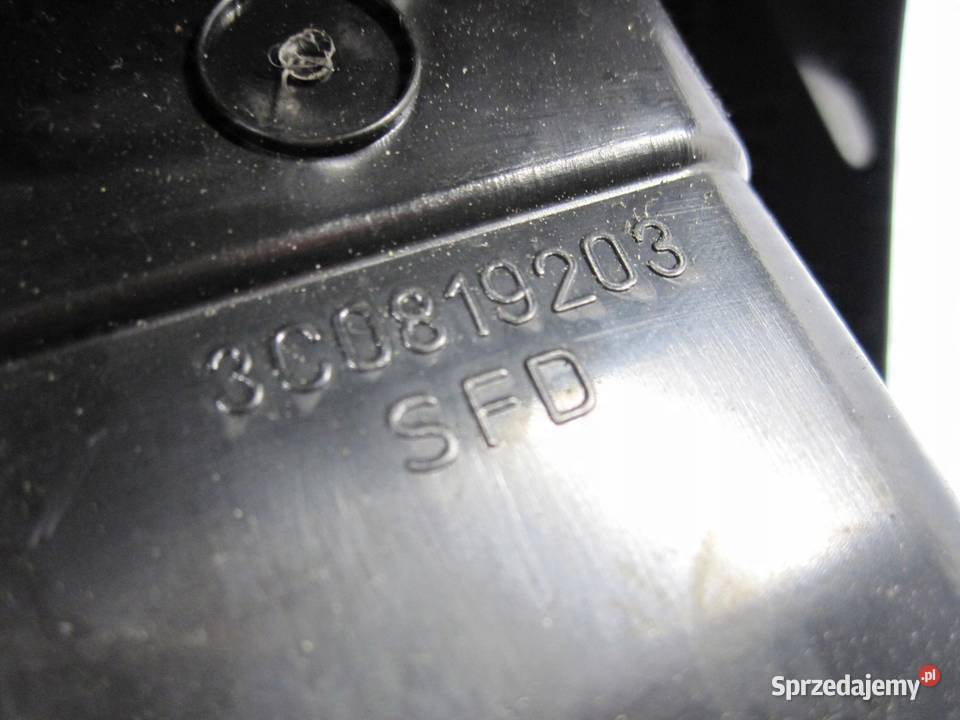 VW PASSAT CC 08r kratka nawiewu tunelu środkowa osobowe