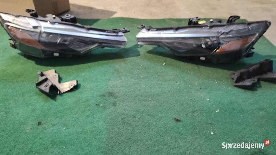 Reflektory przednie Maserati Levante SQ4 ksenony Warszkowo