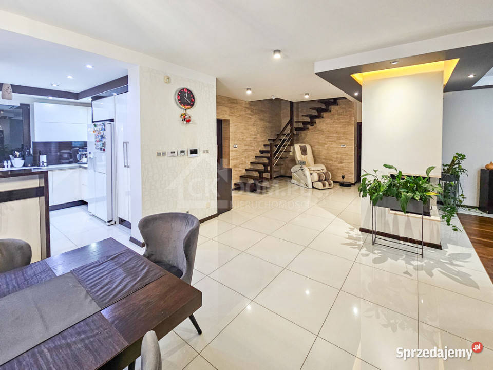 Dom wolnostojący Kielce Zalesie 6 pokoi 954 m Liczba pokoi 6 Sprzedaż