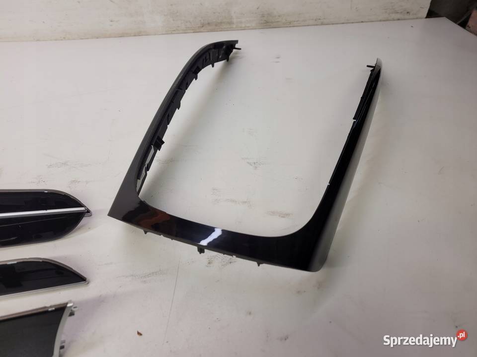 DEKOR TUNELU AUDI A4 B8 A5 8K0863305P BLACK Przystajń