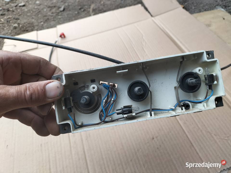 AUDI 80B4 80 B4 PANEL NAWIEWU LINKI NAGRZEWNICY Kamień-Kolonia