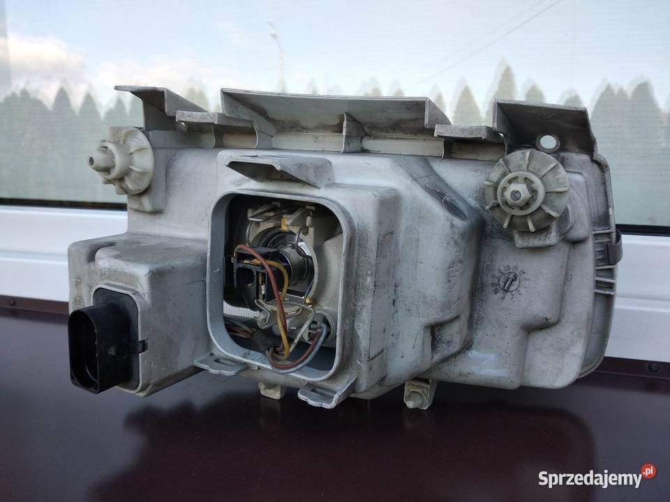 VW Polo III 6N lampa przednia lewa reflektor Sieradz