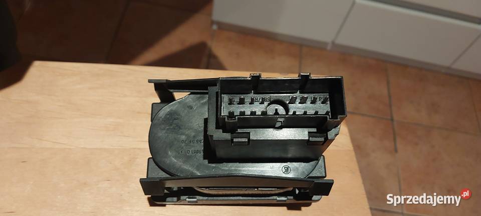 Przełącznik włącznik świateł Ford 4M5T 13A024 LA Rok produkcji 2006 Szczecin sprzedam