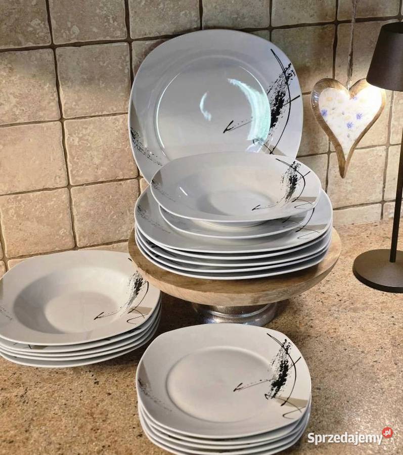 159 Zestaw 18 sztuk talerzy ślaczki Zabrze