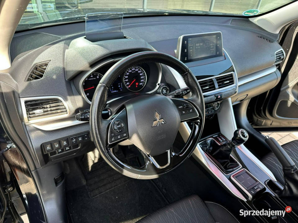 Mitsubishi Eclipse Cross Kamera HeadUp KeyLess klimatyzacja Eclipse Cross Kąty Opolskie