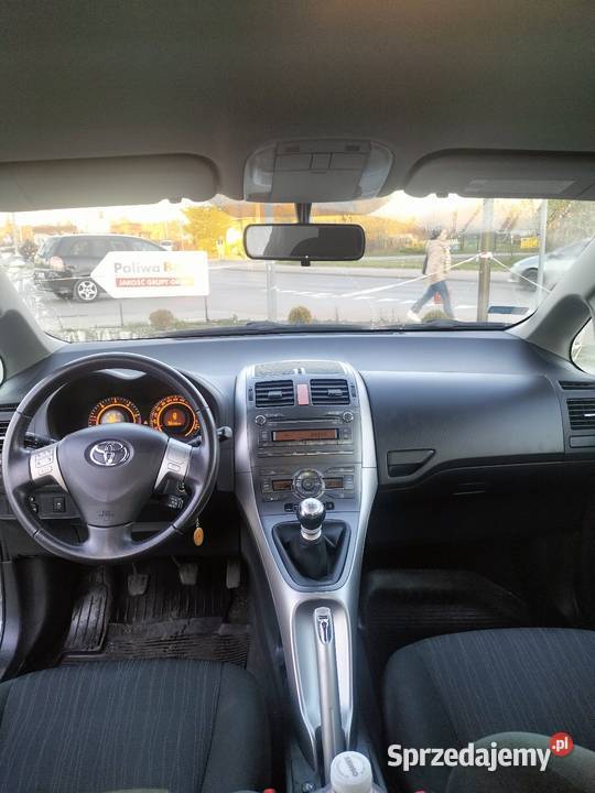 Toyota Auris nieuszkodzony Pabianice sprzedam