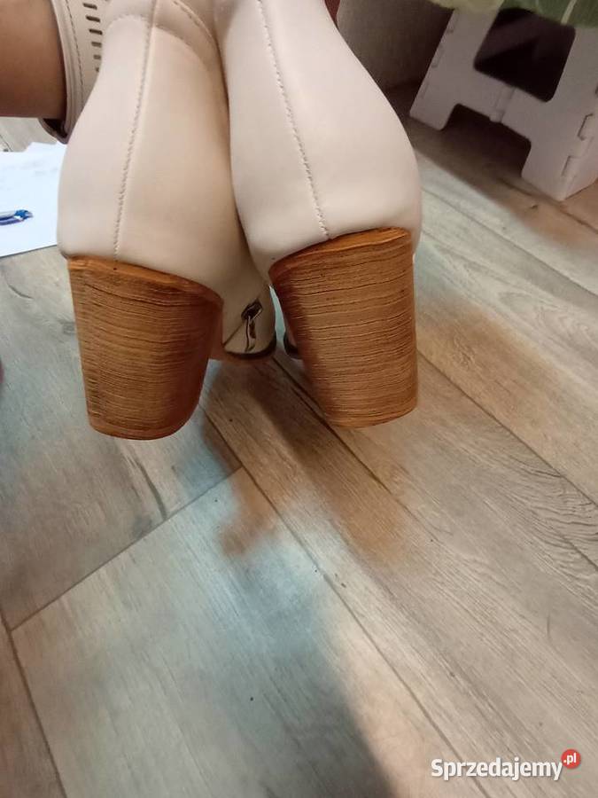 40 Kremowo bordowe Kozaki kowbojki wieczorowe Kozaki