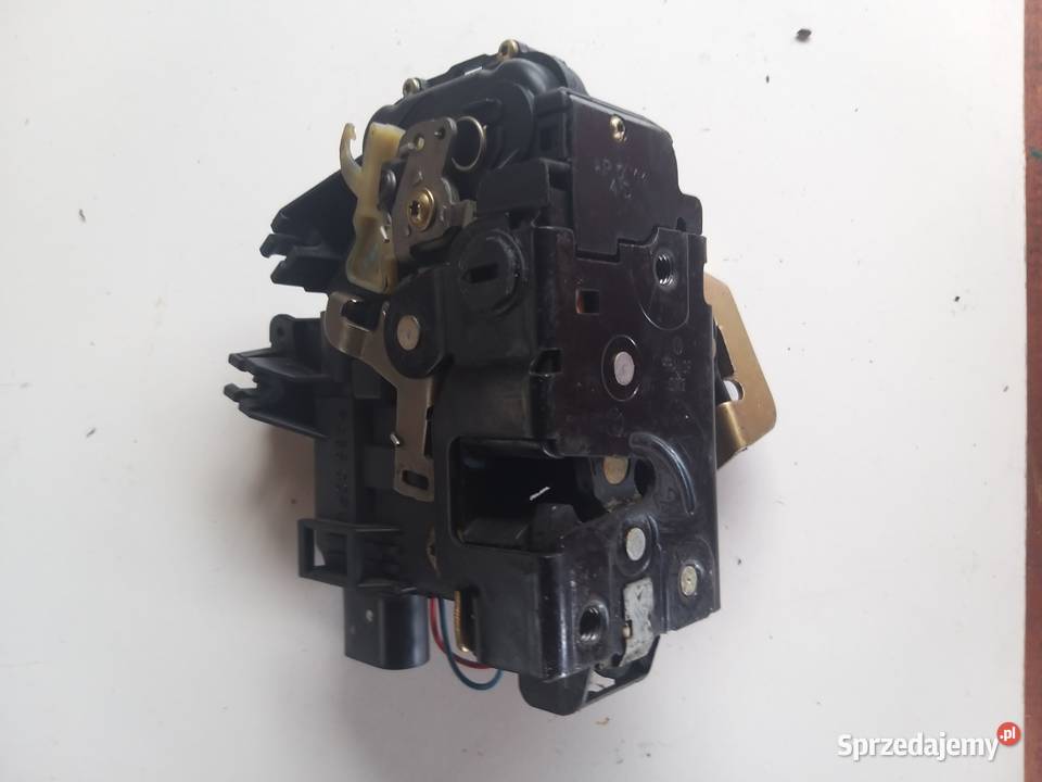 Zamek drzwi tył prawy 3b4839016m Vw Seat Skoda osobowe Katowice