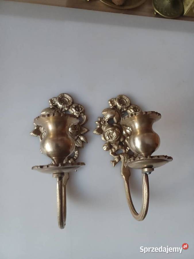 Piękny mosiężny świecznik naścienny