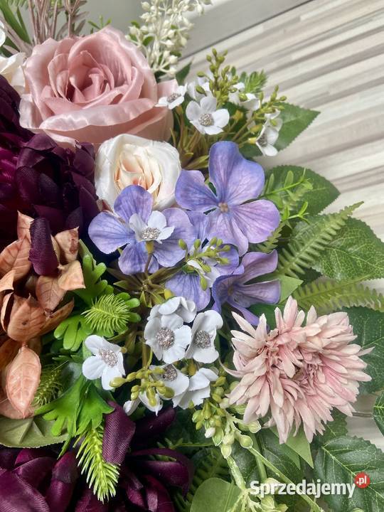 Kompozycja kwiaty sztuczne cmentarz Kalisz