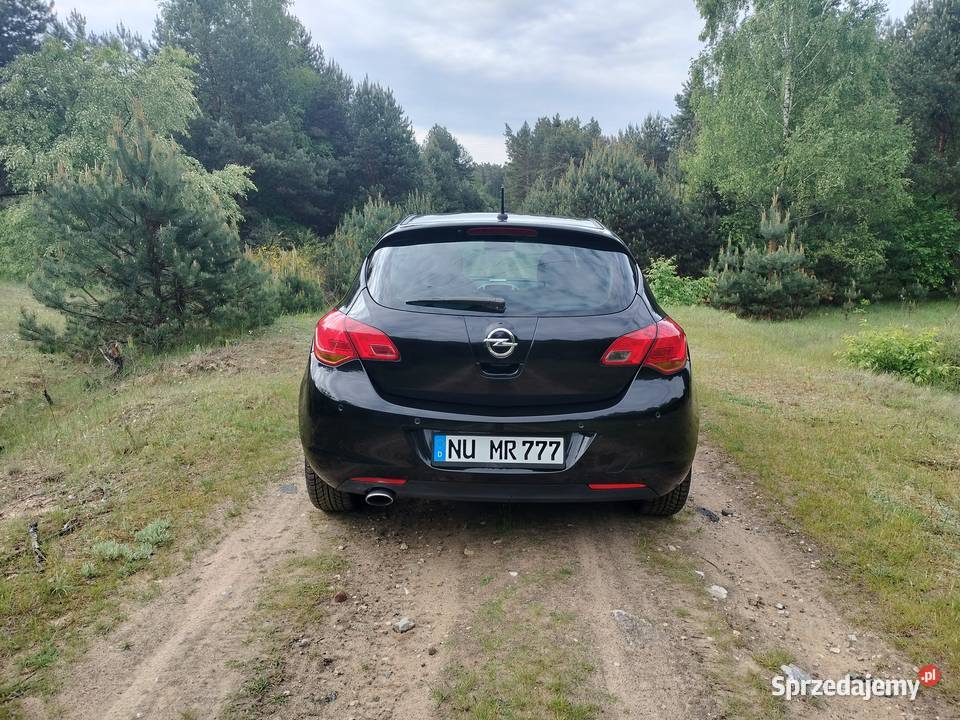 Opel Astra J 14 Benzyna Klima Tempomat 5 Drzwi z wielofunkcyjna kierownica Kłobuck sprzedam