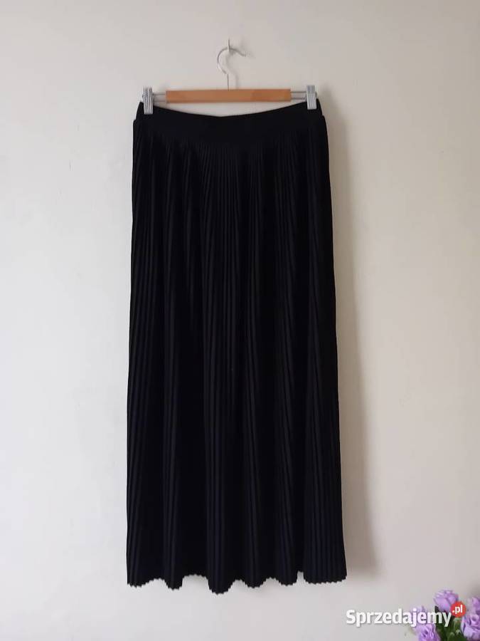 Czarna długa plisowana spódnica Spódnice i sukienki sprzedam