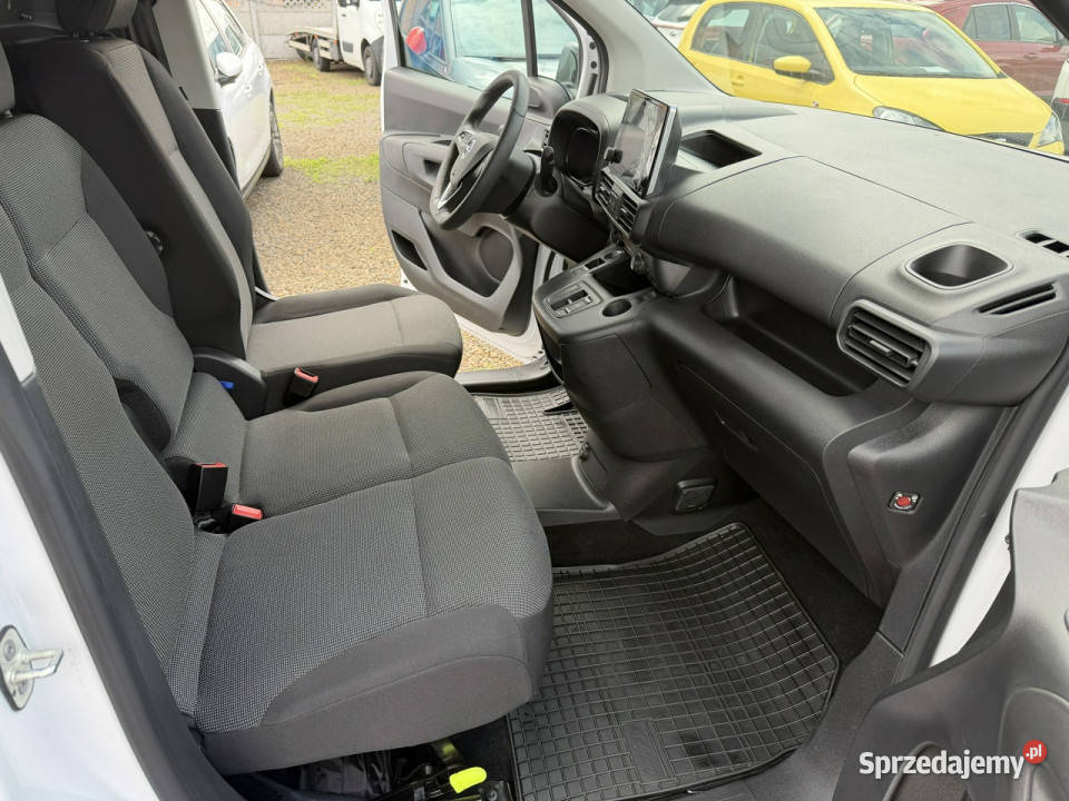 Opel Combo klima navi automat 12 czujnik deszczu Opel Zbąszyń