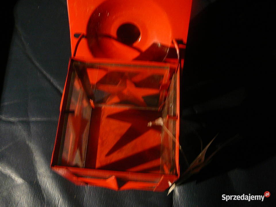 Latarnia czerwona metal szkło Nowa Wrocław
