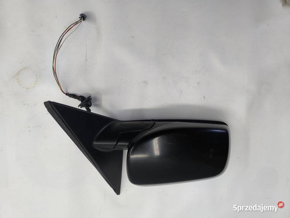 LUSTERKO PRAWE 5PIN EUROPA 668 BMW E61