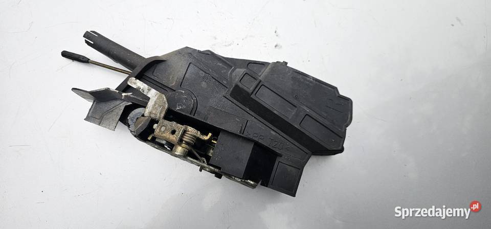 Zamek drzwi prawy przód mercedes w202 2027201235 wielkopolskie