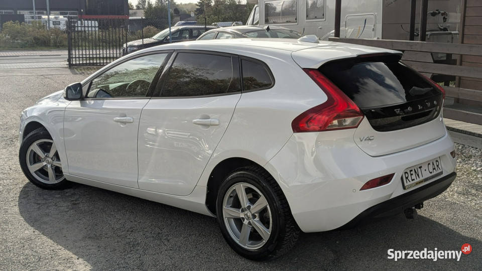 Volvo V40 20D2120OpłaconyBezwypadkowy Rok produkcji 2017 V40 Częstochowa sprzedam