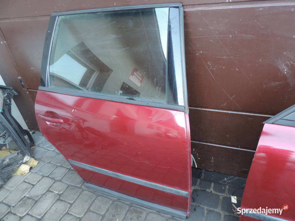 VW PASSAT B5 KOMBI DRZWI PRAWY TYŁ LB3Y Nowy Sącz sprzedam